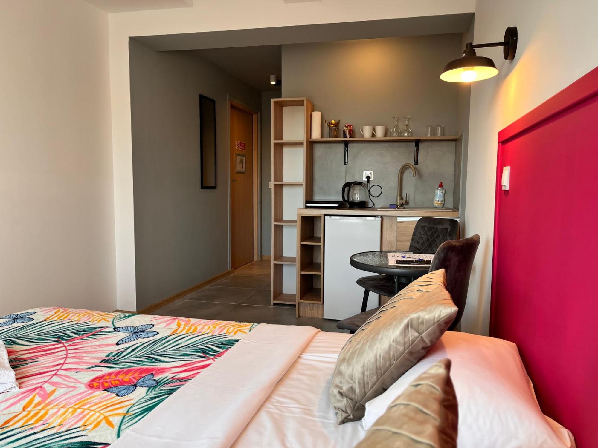 3 Budget Aparthotel *